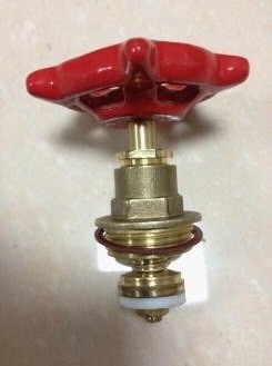 Đèn cửa đồng rèn bánh tay 1/2 In - 2 In Vòng cắt dây nữ